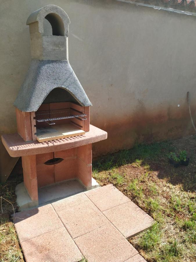 Apartmani Zlatko Pula Zewnętrze zdjęcie