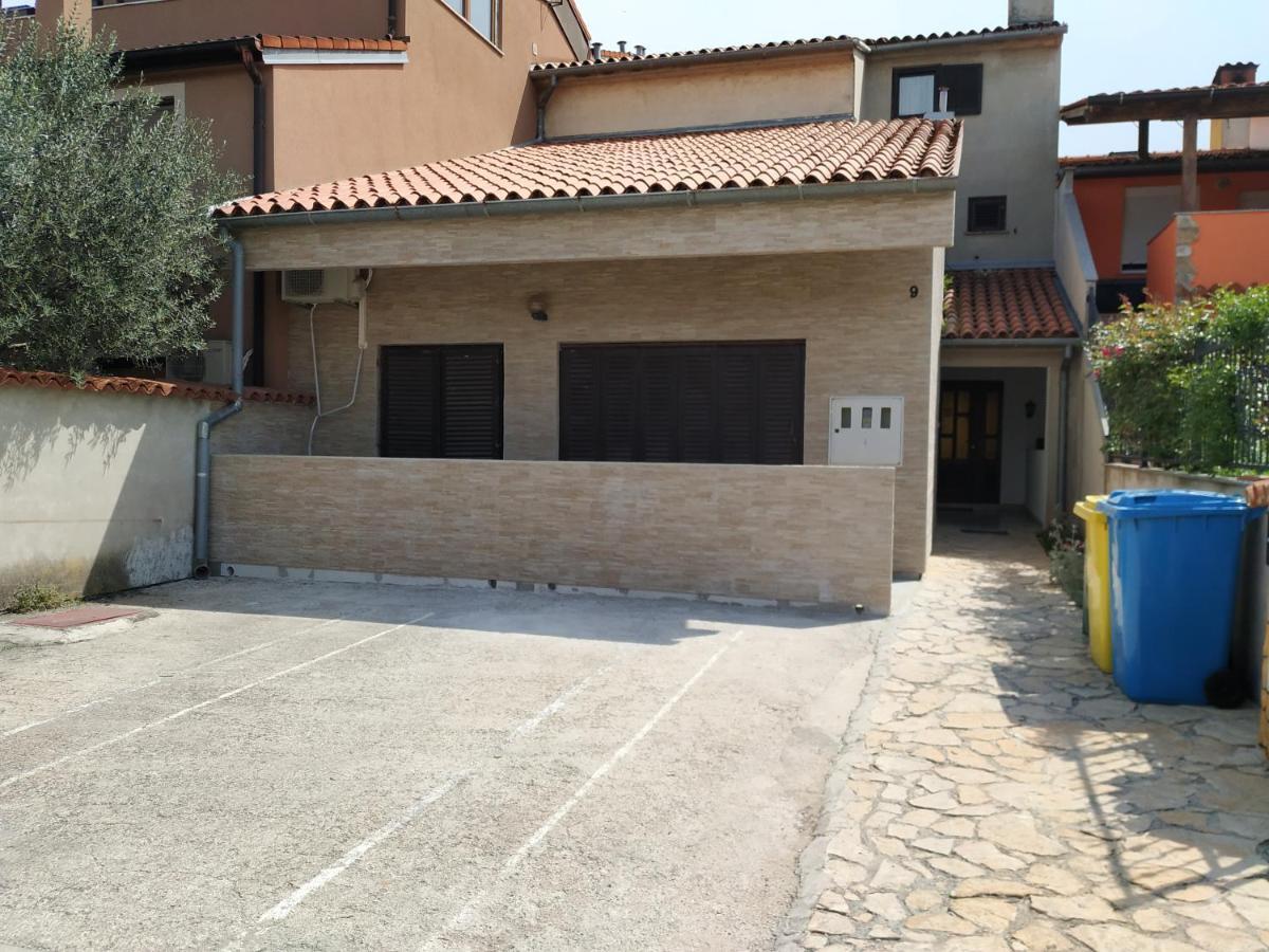 Apartmani Zlatko Pula Zewnętrze zdjęcie