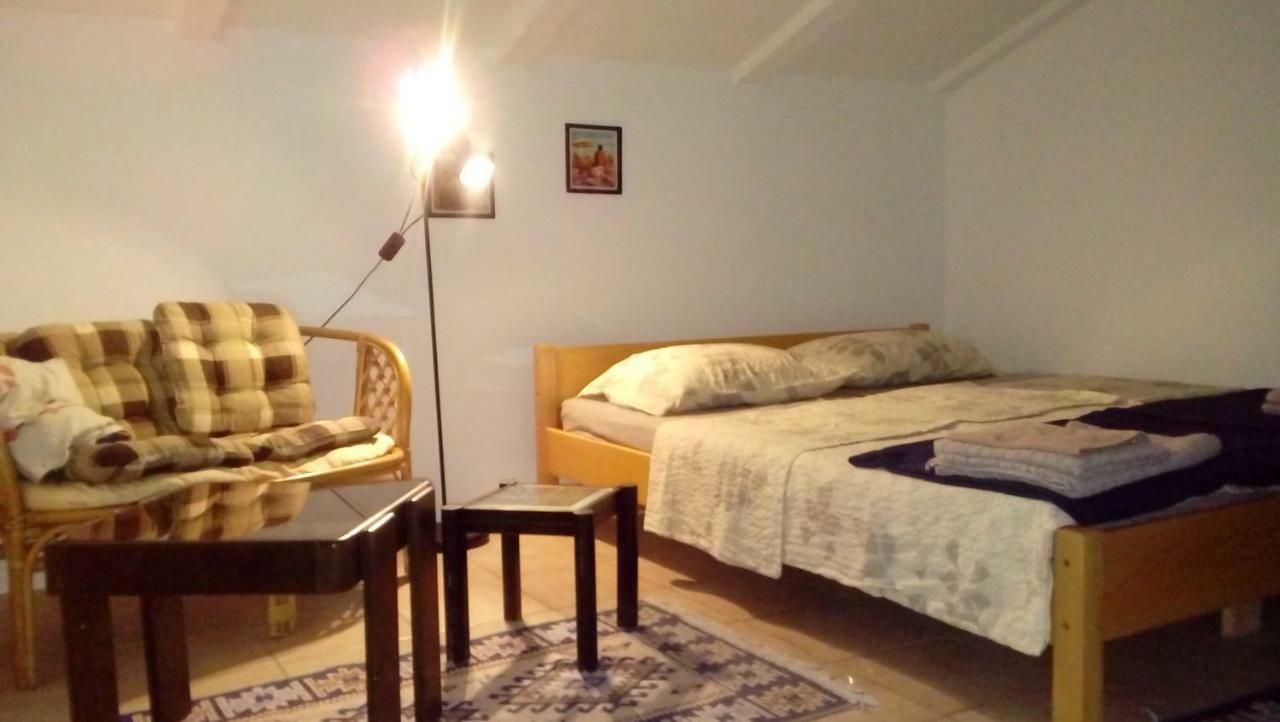 Apartmani Zlatko Pula Zewnętrze zdjęcie
